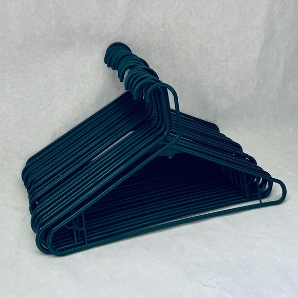 25 Dark Green Plastic Hangers with Hooks - Picture 1 of 3